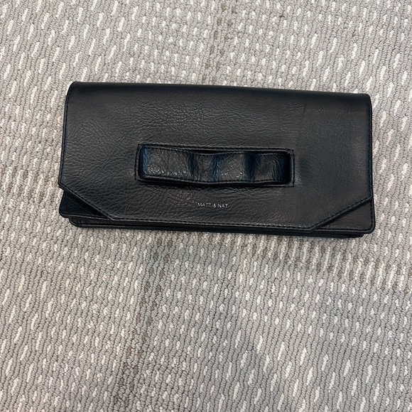 Mat & Nat clutch